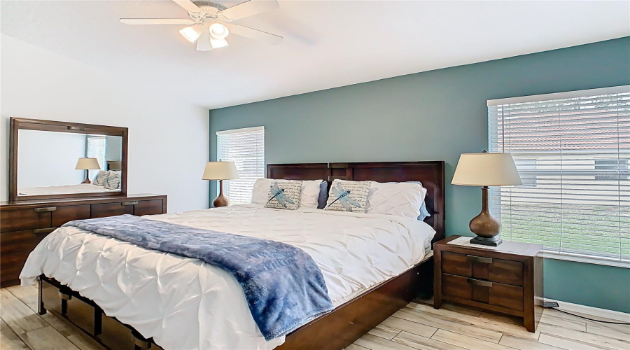 Davenport, Florida 33837, 5 Bedrooms Bedrooms, ,4 Bathroomsbathrooms,Residential,For Sale,Viola Dr,Mfro6315234