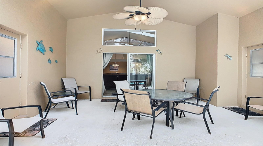 Davenport, Florida 33837, 5 Bedrooms Bedrooms, ,4 Bathroomsbathrooms,Residential,For Sale,Viola Dr,Mfro6315234