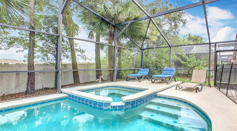 Davenport, Florida 33837, 5 Bedrooms Bedrooms, ,4 Bathroomsbathrooms,Residential,For Sale,Viola Dr,Mfro6315234
