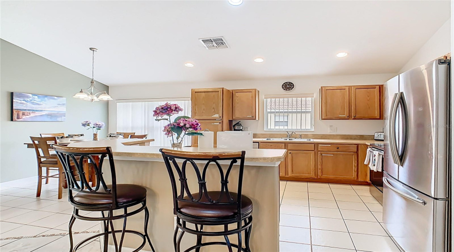 Davenport, Florida 33837, 5 Bedrooms Bedrooms, ,4 Bathroomsbathrooms,Residential,For Sale,Viola Dr,Mfro6315234