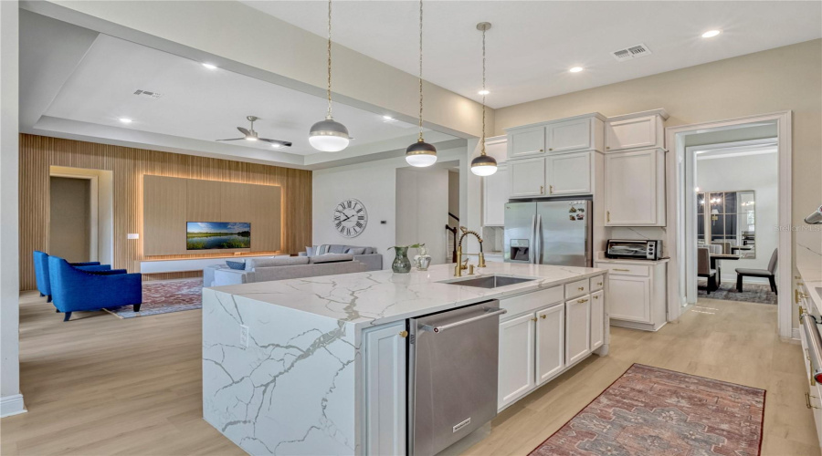 ORLANDO, Florida 32836, 5 Bedrooms Bedrooms, ,5 BathroomsBathrooms,Residential,For Sale,CHILTON,MFRO6314632
