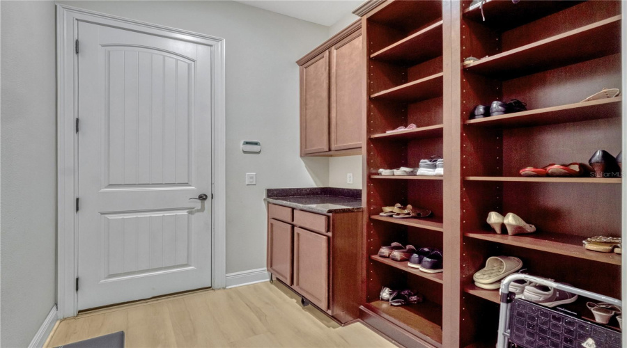 ORLANDO, Florida 32836, 5 Bedrooms Bedrooms, ,5 BathroomsBathrooms,Residential,For Sale,CHILTON,MFRO6314632