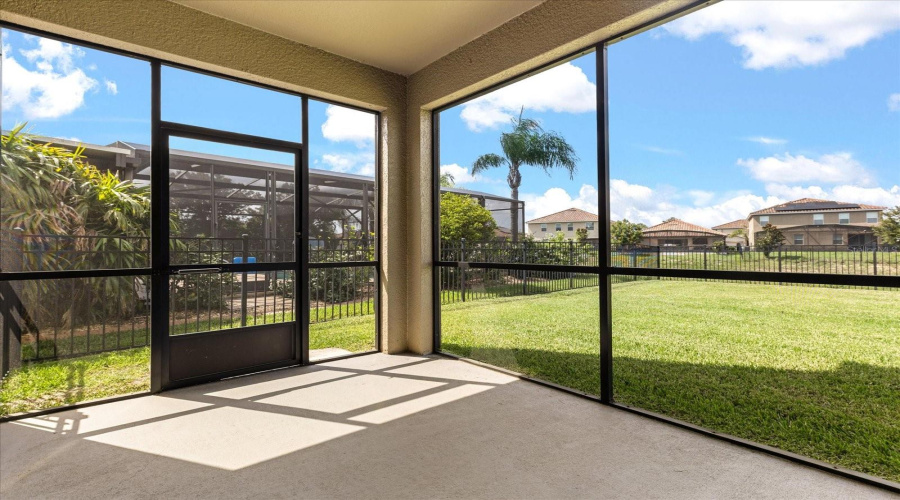DAVENPORT, Florida 33837, 5 Bedrooms Bedrooms, ,3 BathroomsBathrooms,Residential,For Sale,CORTLAND,MFRO6316240