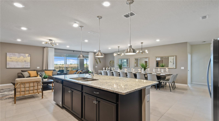 DAVENPORT, Florida 33897, 9 Bedrooms Bedrooms, ,6 BathroomsBathrooms,Residential,For Sale,LELANI,0,MFRS5128616