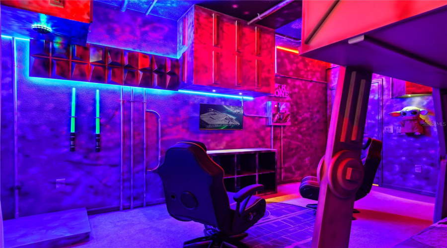 DAVENPORT, Florida 33897, 9 Bedrooms Bedrooms, ,6 BathroomsBathrooms,Residential,For Sale,LELANI,0,MFRS5128616