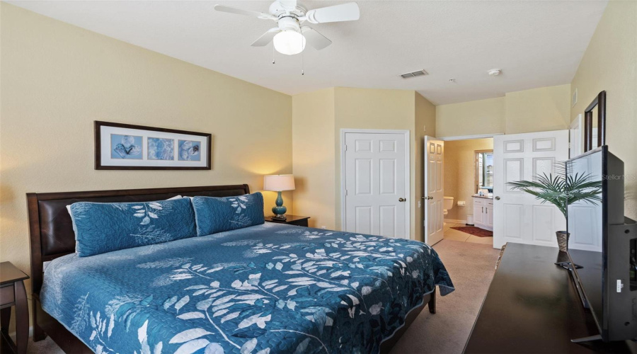 KISSIMMEE, Florida 34747, 3 Bedrooms Bedrooms, ,2 BathroomsBathrooms,Residential,For Sale,COMROW,MFRO6316331