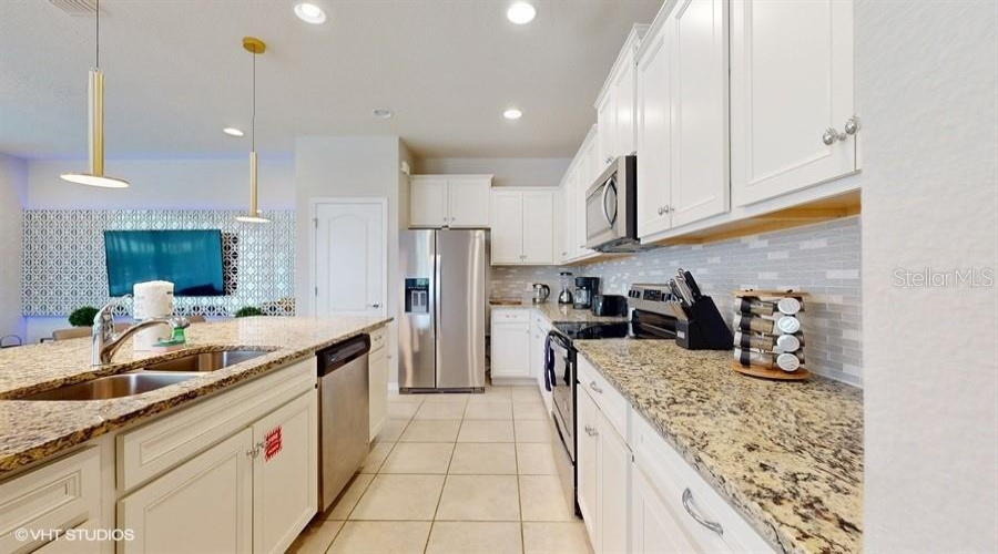 KISSIMMEE, Florida 34747, 5 Bedrooms Bedrooms, ,4 BathroomsBathrooms,Residential,For Sale,SYDNEY,MFRO6316575