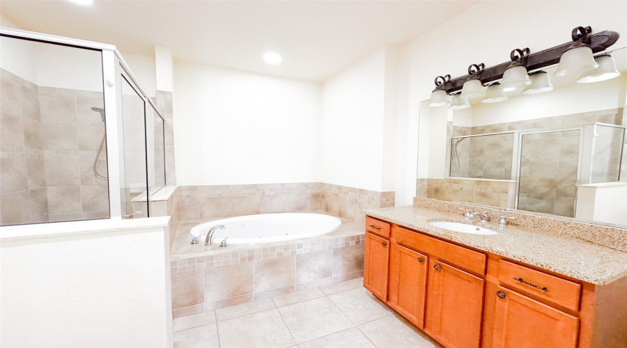 DAVENPORT, Florida 33897, 4 Bedrooms Bedrooms, ,3 BathroomsBathrooms,Residential,For Sale,BELLA VISTA,MFRO6316323