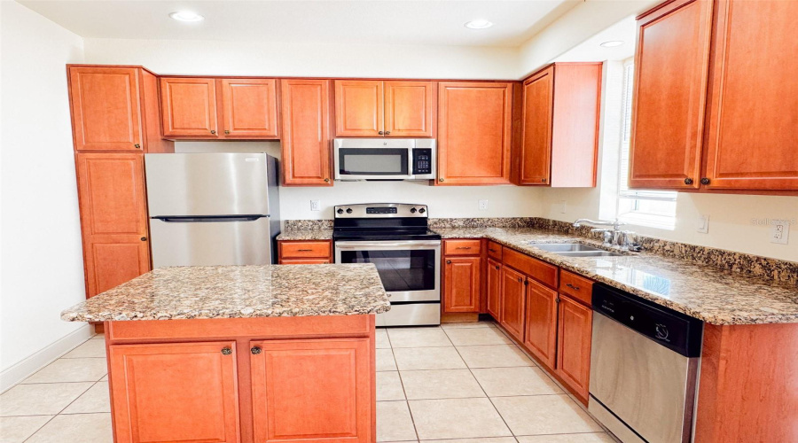 DAVENPORT, Florida 33897, 4 Bedrooms Bedrooms, ,3 BathroomsBathrooms,Residential,For Sale,BELLA VISTA,MFRO6316323