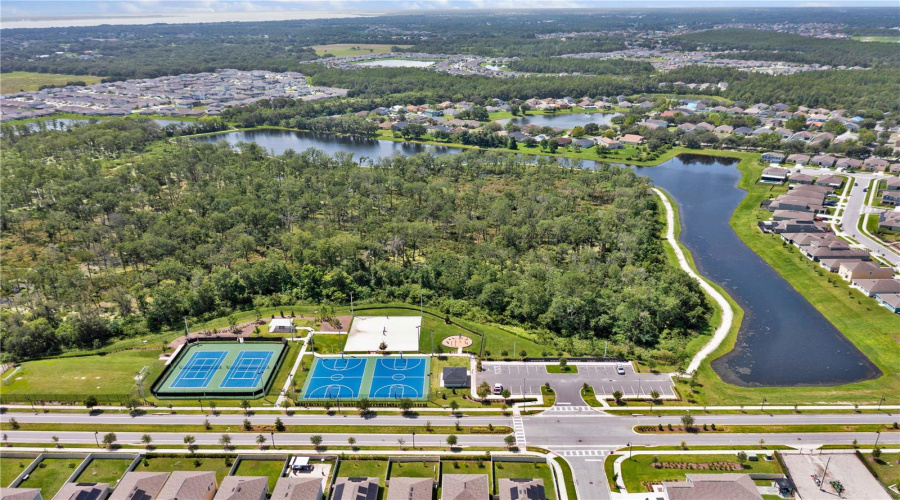 KISSIMMEE, Florida 34746, 4 Bedrooms Bedrooms, ,2 BathroomsBathrooms,Residential,For Sale,BLUFF OAK,MFRS5128590