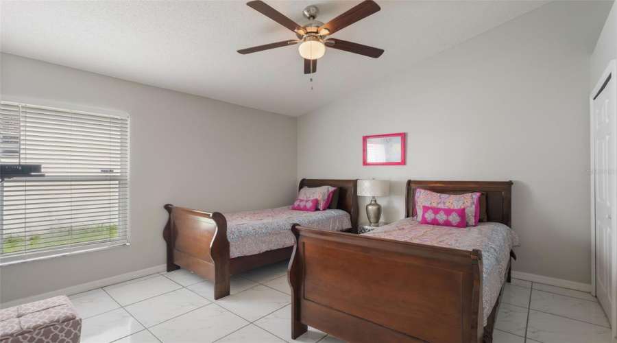 KISSIMMEE, Florida 34747, 5 Bedrooms Bedrooms, ,4 BathroomsBathrooms,Residential,For Sale,ONEIDA,MFRS5128631