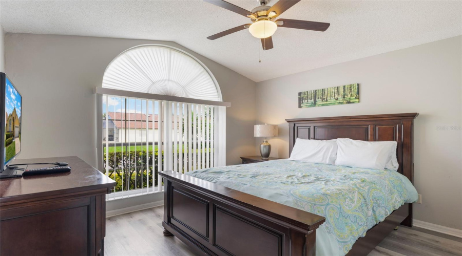 KISSIMMEE, Florida 34747, 5 Bedrooms Bedrooms, ,4 BathroomsBathrooms,Residential,For Sale,ONEIDA,MFRS5128631