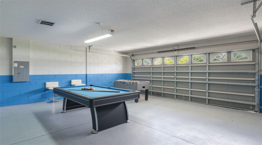 KISSIMMEE, Florida 34747, 5 Bedrooms Bedrooms, ,4 BathroomsBathrooms,Residential,For Sale,ONEIDA,MFRS5128631