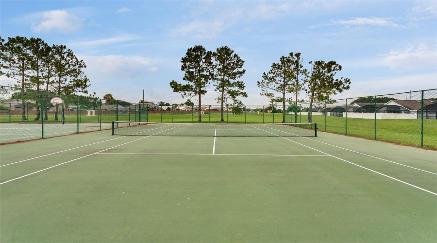 KISSIMMEE, Florida 34747, 5 Bedrooms Bedrooms, ,4 BathroomsBathrooms,Residential,For Sale,ONEIDA,MFRS5128631