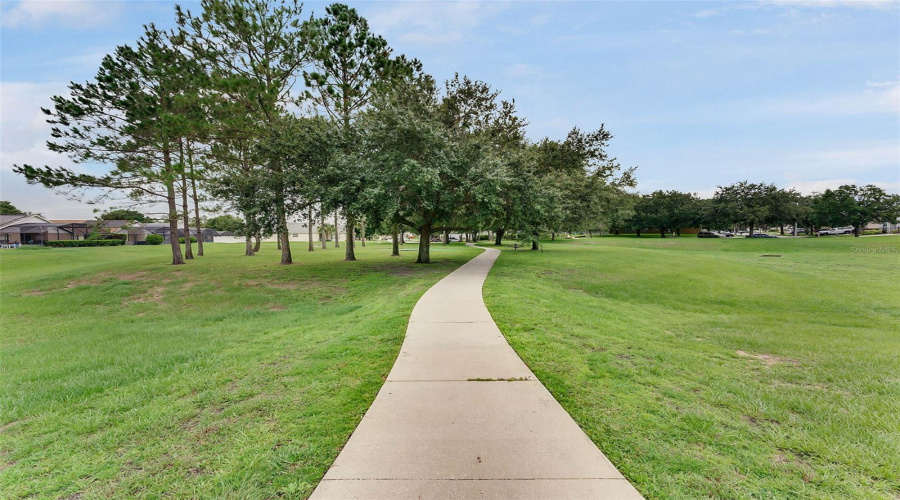 KISSIMMEE, Florida 34747, 5 Bedrooms Bedrooms, ,4 BathroomsBathrooms,Residential,For Sale,ONEIDA,MFRS5128631