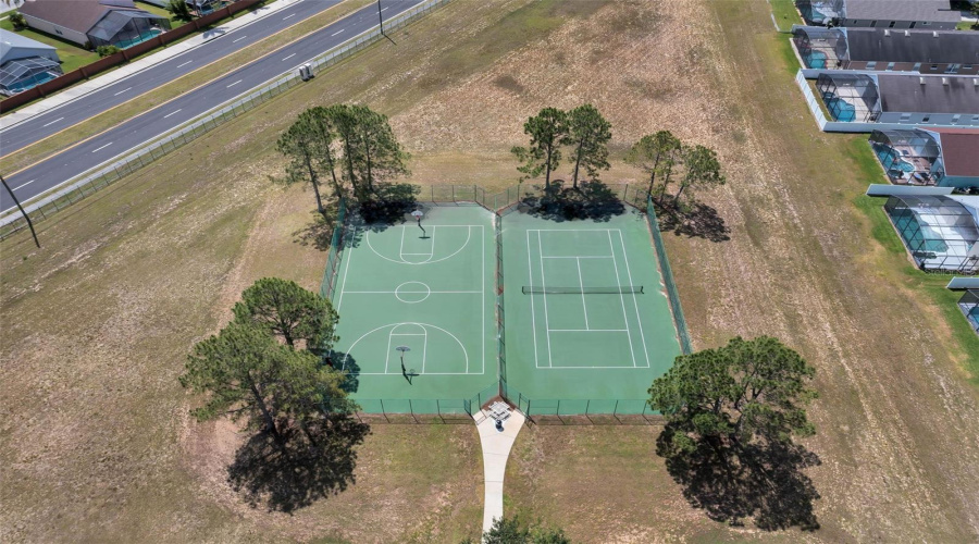 KISSIMMEE, Florida 34747, 5 Bedrooms Bedrooms, ,4 BathroomsBathrooms,Residential,For Sale,ONEIDA,MFRS5128631