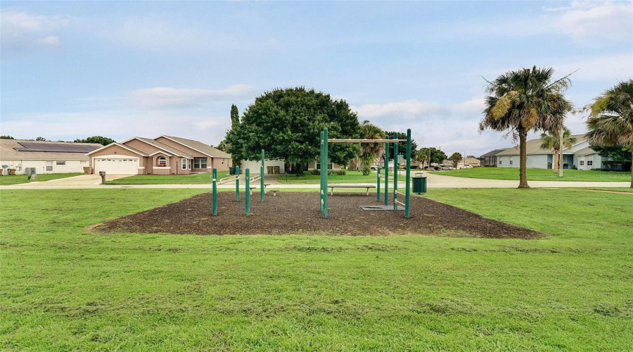 KISSIMMEE, Florida 34747, 5 Bedrooms Bedrooms, ,4 BathroomsBathrooms,Residential,For Sale,ONEIDA,MFRS5128631