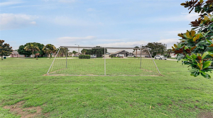 KISSIMMEE, Florida 34747, 5 Bedrooms Bedrooms, ,4 BathroomsBathrooms,Residential,For Sale,ONEIDA,MFRS5128631
