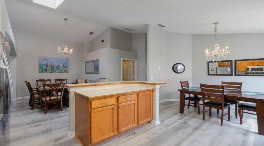 KISSIMMEE, Florida 34747, 5 Bedrooms Bedrooms, ,4 BathroomsBathrooms,Residential,For Sale,ONEIDA,MFRS5128631