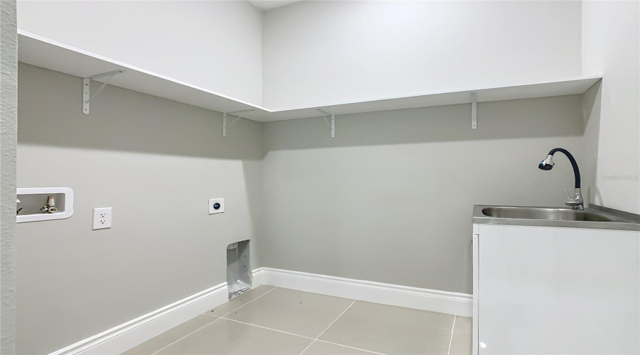 DAVENPORT, Florida 33837, 3 Bedrooms Bedrooms, ,2 BathroomsBathrooms,Residential,For Sale,BRENTWOOD,MFRS5128679