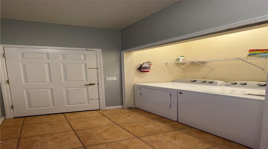 DAVENPORT, Florida 33896, 5 Bedrooms Bedrooms, ,4 BathroomsBathrooms,Residential,For Sale,WINDSOR,MFRO6316730