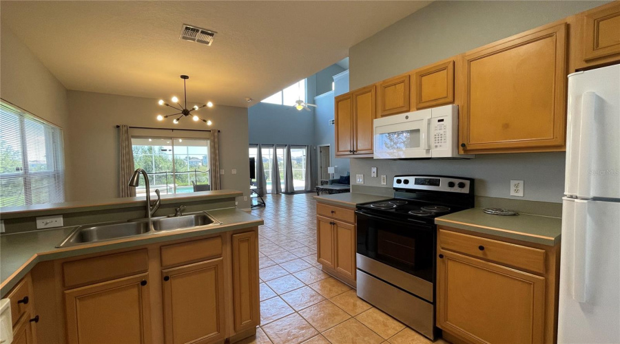 DAVENPORT, Florida 33896, 5 Bedrooms Bedrooms, ,4 BathroomsBathrooms,Residential,For Sale,WINDSOR,MFRO6316730
