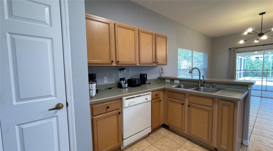 DAVENPORT, Florida 33896, 5 Bedrooms Bedrooms, ,4 BathroomsBathrooms,Residential,For Sale,WINDSOR,MFRO6316730