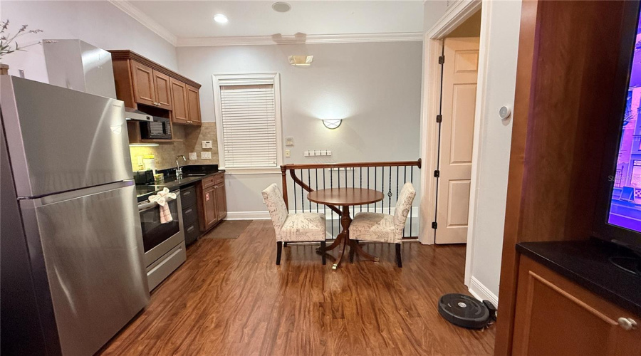 Lvingroom Dining Kitchenette