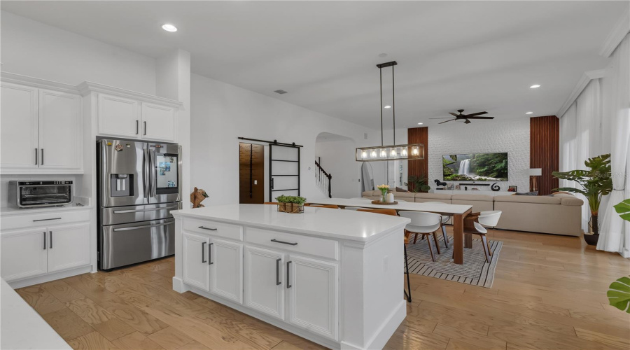 KISSIMMEE, Florida 34746, 4 Bedrooms Bedrooms, ,3 BathroomsBathrooms,Residential,For Sale,SHORESIDE,MFRR4909422