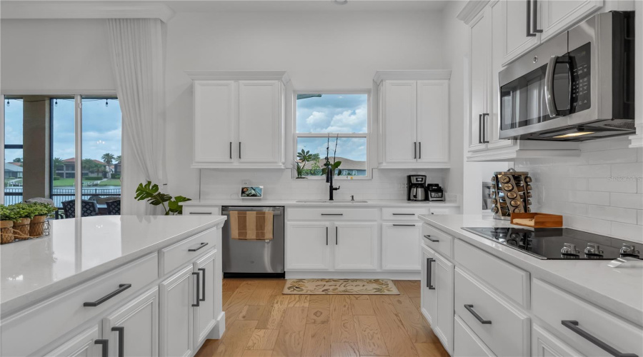 KISSIMMEE, Florida 34746, 4 Bedrooms Bedrooms, ,3 BathroomsBathrooms,Residential,For Sale,SHORESIDE,MFRR4909422