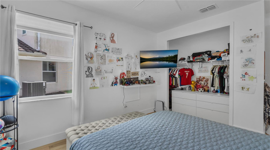 KISSIMMEE, Florida 34746, 4 Bedrooms Bedrooms, ,3 BathroomsBathrooms,Residential,For Sale,SHORESIDE,MFRR4909422