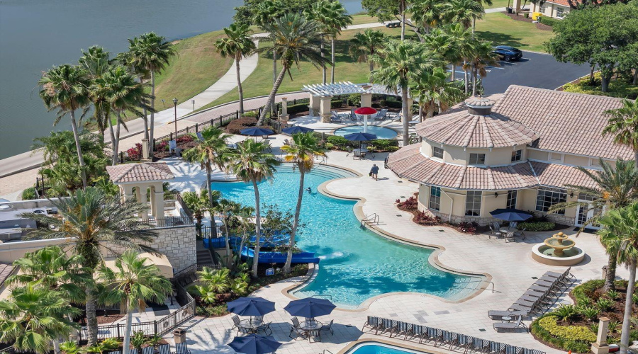 KISSIMMEE, Florida 34746, 4 Bedrooms Bedrooms, ,3 BathroomsBathrooms,Residential,For Sale,SHORESIDE,0,MFRR4909422