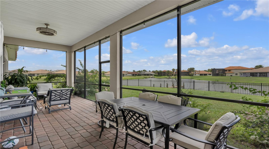 KISSIMMEE, Florida 34746, 4 Bedrooms Bedrooms, ,3 BathroomsBathrooms,Residential,For Sale,SHORESIDE,MFRR4909422