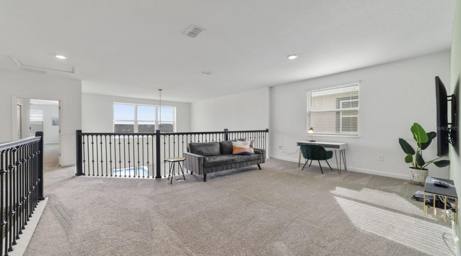 DAVENPORT, Florida 33896, 5 Bedrooms Bedrooms, ,5 BathroomsBathrooms,Residential,For Sale,SOMMERSET HILLS,0,MFRO6314954