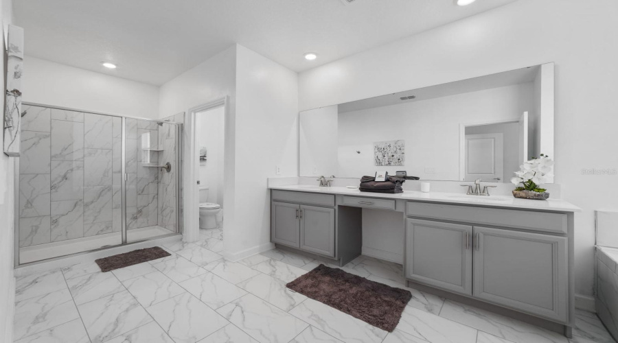 DAVENPORT, Florida 33896, 5 Bedrooms Bedrooms, ,5 BathroomsBathrooms,Residential,For Sale,SOMMERSET HILLS,0,MFRO6314954