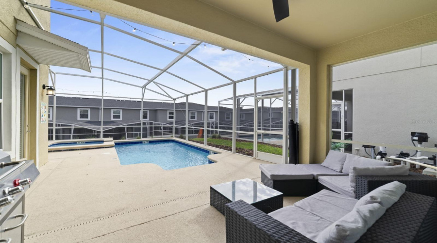DAVENPORT, Florida 33896, 5 Bedrooms Bedrooms, ,5 BathroomsBathrooms,Residential,For Sale,SOMMERSET HILLS,0,MFRO6314954