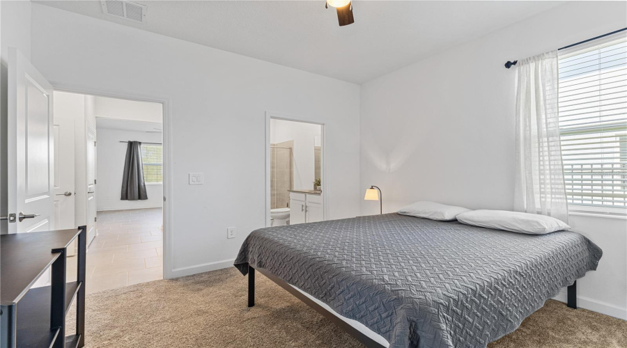 DAVENPORT, Florida 33837, 4 Bedrooms Bedrooms, ,3 BathroomsBathrooms,Residential,For Sale,CAMDEN,0,MFRO6316641