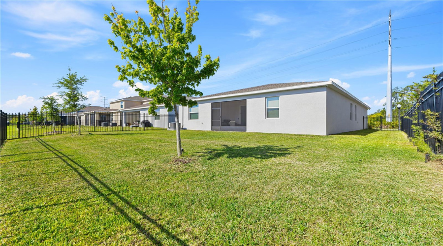 DAVENPORT, Florida 33837, 4 Bedrooms Bedrooms, ,3 BathroomsBathrooms,Residential,For Sale,CAMDEN,0,MFRO6316641