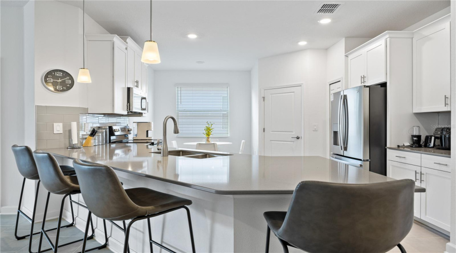 DAVENPORT, Florida 33837, 4 Bedrooms Bedrooms, ,3 BathroomsBathrooms,Residential,For Sale,CAMDEN,0,MFRO6316641