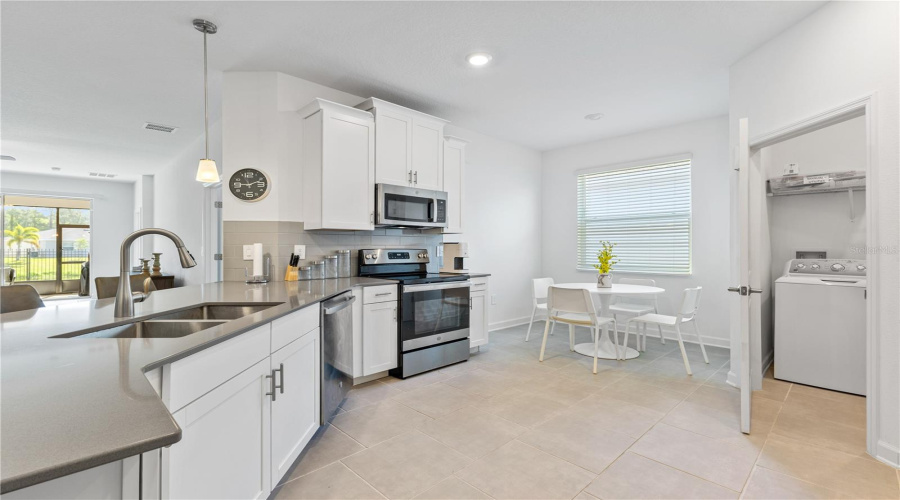 DAVENPORT, Florida 33837, 4 Bedrooms Bedrooms, ,3 BathroomsBathrooms,Residential,For Sale,CAMDEN,0,MFRO6316641