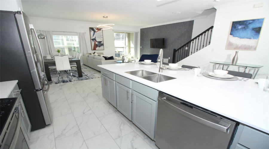 DAVENPORT, Florida 33896, 5 Bedrooms Bedrooms, ,4 BathroomsBathrooms,Residential,For Sale,LEADER,0,MFRO6316683