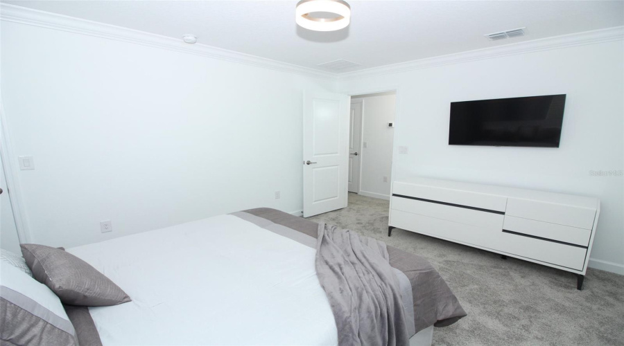 DAVENPORT, Florida 33896, 5 Bedrooms Bedrooms, ,4 BathroomsBathrooms,Residential,For Sale,LEADER,0,MFRO6316683