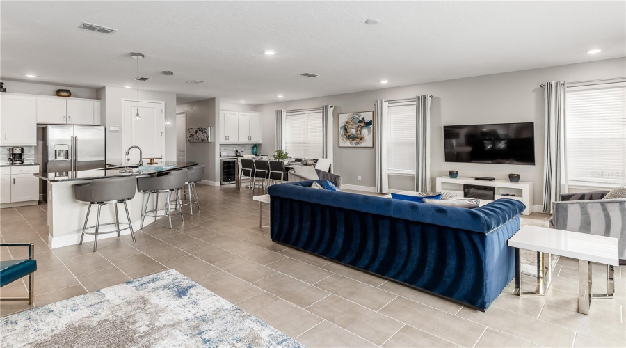REUNION, Florida 34747, 6 Bedrooms Bedrooms, ,5 BathroomsBathrooms,Residential,For Sale,GOLDEN BEAR,MFRO6316561