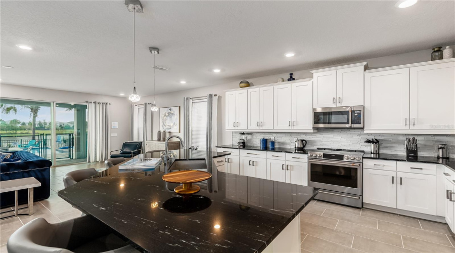 REUNION, Florida 34747, 6 Bedrooms Bedrooms, ,5 BathroomsBathrooms,Residential,For Sale,GOLDEN BEAR,MFRO6316561