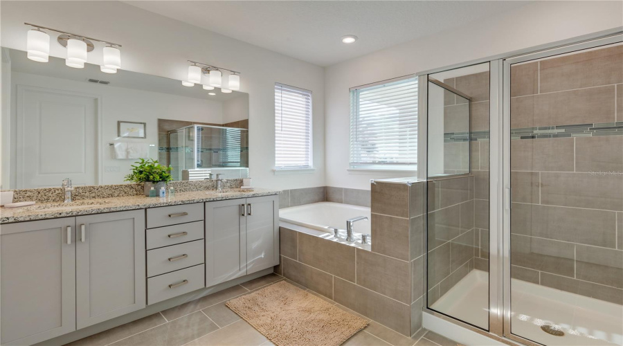 REUNION, Florida 34747, 6 Bedrooms Bedrooms, ,5 BathroomsBathrooms,Residential,For Sale,GOLDEN BEAR,MFRO6316561