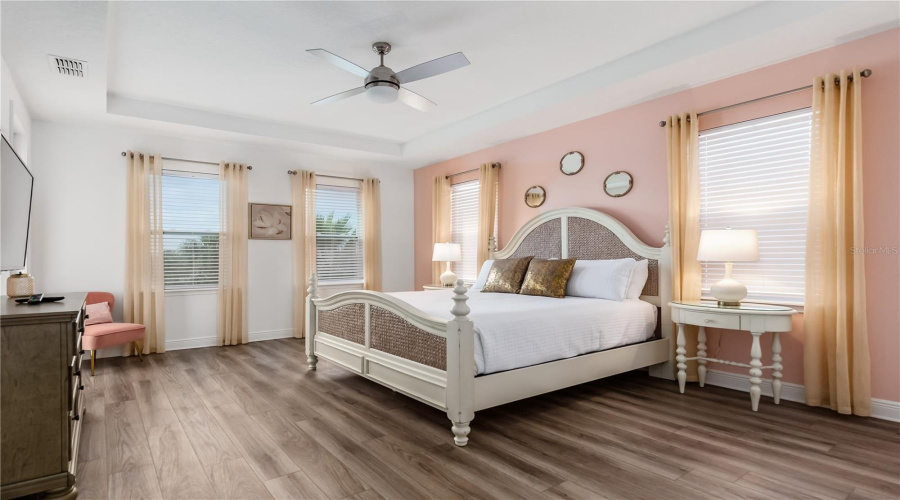 REUNION, Florida 34747, 6 Bedrooms Bedrooms, ,5 BathroomsBathrooms,Residential,For Sale,GOLDEN BEAR,MFRO6316561