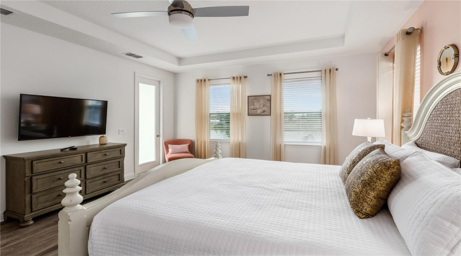 REUNION, Florida 34747, 6 Bedrooms Bedrooms, ,5 BathroomsBathrooms,Residential,For Sale,GOLDEN BEAR,MFRO6316561