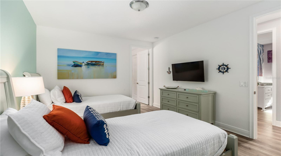 REUNION, Florida 34747, 6 Bedrooms Bedrooms, ,5 BathroomsBathrooms,Residential,For Sale,GOLDEN BEAR,MFRO6316561