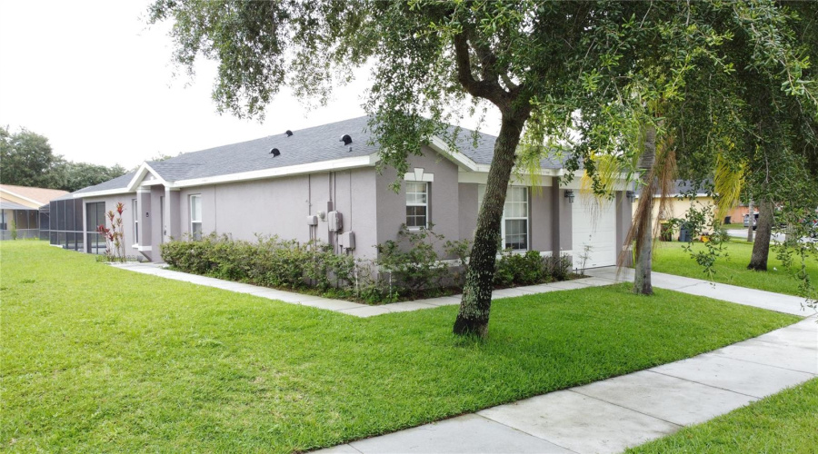 DAVENPORT, Florida 33896, 4 Bedrooms Bedrooms, ,3 BathroomsBathrooms,Residential,For Sale,SCRUB JAY,0,MFRS5128262