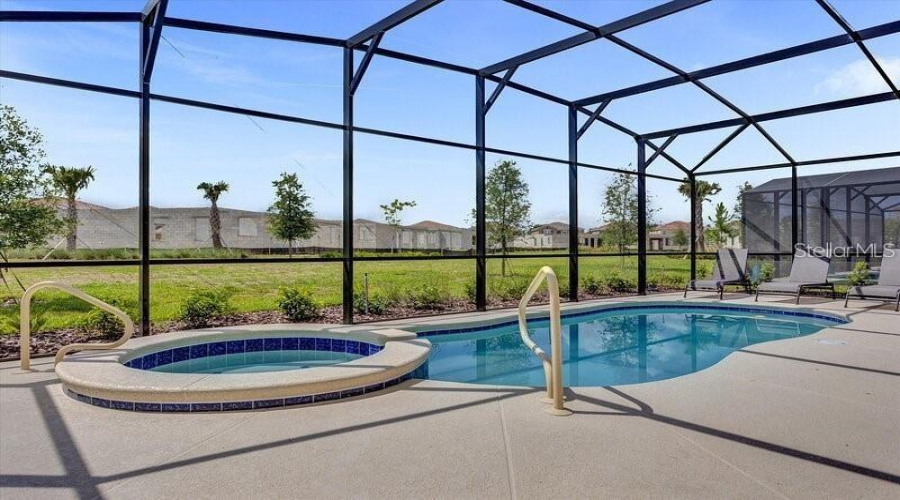 DAVENPORT, Florida 33837, 5 Bedrooms Bedrooms, ,4 BathroomsBathrooms,Residential,For Sale,OAKMOSS,MFRS5128700
